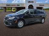 New 2026 Chrysler Pacifica Select image 2