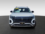 New 2025 Volkswagen Atlas Peak Edition SE image 2