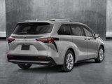 New 2025 Toyota Sienna Platinum image 2