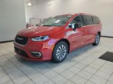 New 2025 Chrysler Pacifica Select image 3