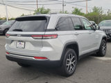 Used 2023 Jeep Grand Cherokee Limited image 6