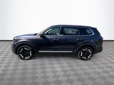 New 2025 Kia Telluride S image 4