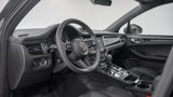 Certified 2025 Porsche Macan image 4