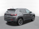 Used 2022 Jeep Compass Limited image 3