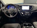 New 2025 Chrysler Pacifica Select image 5