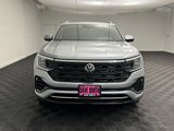 Used 2024 Volkswagen Atlas Cross Sport SEL Premium R-Line image 2