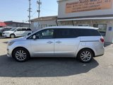 Used 2019 Kia Sedona EX image 2