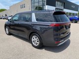 Used 2023 Kia Carnival LX image 3