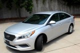 Used 2017 Hyundai Sonata SE image 2