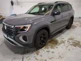 New 2025 Volkswagen Atlas Peak Edition SE image 3