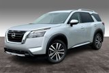 New 2025 Nissan Pathfinder Platinum image 2