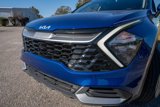 Used 2023 Kia Sportage EX image 3