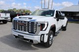 Used 2025 GMC Sierra 3500 Denali image 3