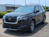 New 2025 Nissan Pathfinder SL image 2