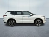 New 2025 Mitsubishi Outlander SE image 3