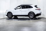 Certified 2025 Porsche Cayenne image 2