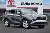Used 2023 Toyota Highlander LE image 2