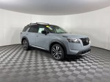 New 2025 Nissan Pathfinder Platinum image 2