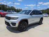 Used 2024 Jeep Grand Cherokee Altitude image 4