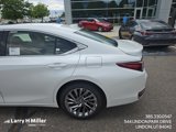 New 2025 Lexus ES 300h w/ Luxury Package image 4