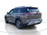 New 2025 Nissan Pathfinder Platinum image 3