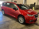 New 2025 Chrysler Pacifica Select image 2