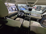 Used 2023 Land Rover Defender 110 SE image 4