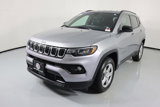 Used 2023 Jeep Compass Latitude image 3