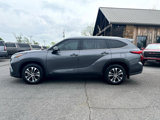 Used 2022 Toyota Highlander XLE image 3