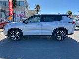 New 2025 Mitsubishi Outlander 4WD Plug-In Hybrid image 3