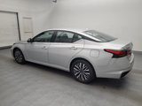 Used 2023 Nissan Altima 2.5 SV image 3