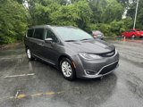 Used 2019 Chrysler Pacifica Touring-L image 3
