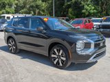 New 2025 Mitsubishi Outlander SE image 2