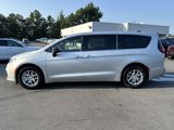 New 2026 Chrysler Pacifica Select image 4