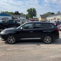 Used 2018 Mitsubishi Outlander SEL image 2