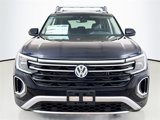 New 2025 Volkswagen Atlas Peak Edition SE image 2