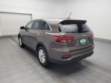 Used 2019 Kia Sorento LX image 5