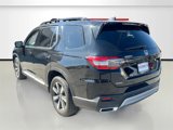 Used 2025 Honda Pilot Touring image 5