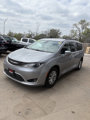 Used 2017 Chrysler Pacifica Touring-L image 2