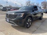 Used 2024 Volkswagen Atlas Cross Sport SE image 2