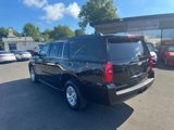 Used 2019 Chevrolet Suburban LT image 3