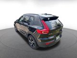 Used 2024 Volvo XC40 B5 Core image 5