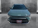 Used 2024 Kia Niro SX Touring image 2