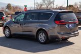 Used 2022 Chrysler Pacifica Touring-L image 6