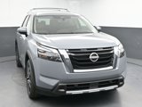 New 2025 Nissan Pathfinder Platinum image 2