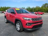 Used 2023 Jeep Compass Latitude image 2