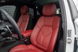 Certified 2025 Porsche Macan image 5