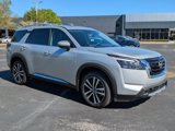 New 2025 Nissan Pathfinder Platinum image 2