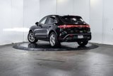 Used 2025 Porsche Macan image 3
