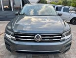 Used 2021 Volkswagen Tiguan SE w/ Panoramic Sunroof Package image 5
